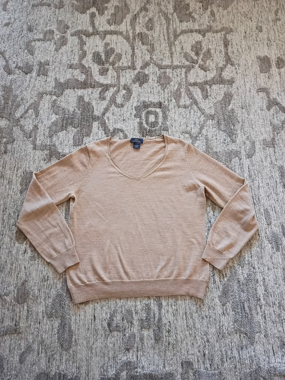 Brooks Brothers 346 V-Neck Sweater Women L Extra Fine Italian Merino Wool Sand